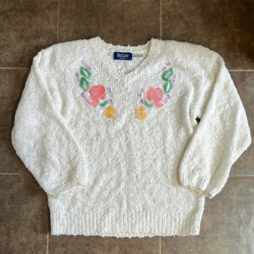 Vintage Bay Club Boucle Sweater